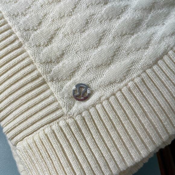 Lululemon Divinity Scarf Oversized Poncho Sweater OS Ivory Travel Athlei… - Picture 5 of 7